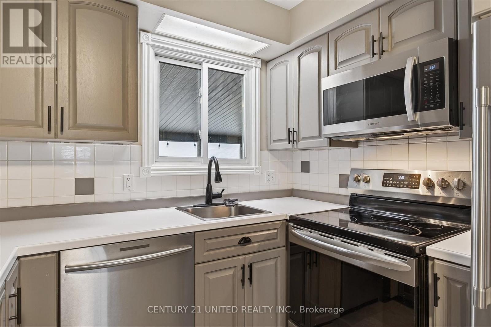 965 Hiawatha Line, Otonabee-South Monaghan, Ontario  K9J 6X8 - Photo 13 - X12698830