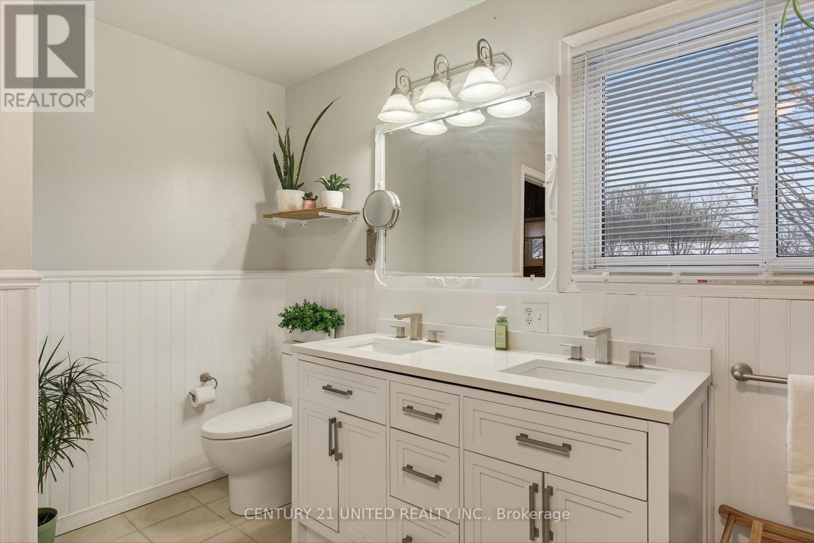 965 Hiawatha Line, Otonabee-South Monaghan, Ontario  K9J 6X8 - Photo 27 - X12698830