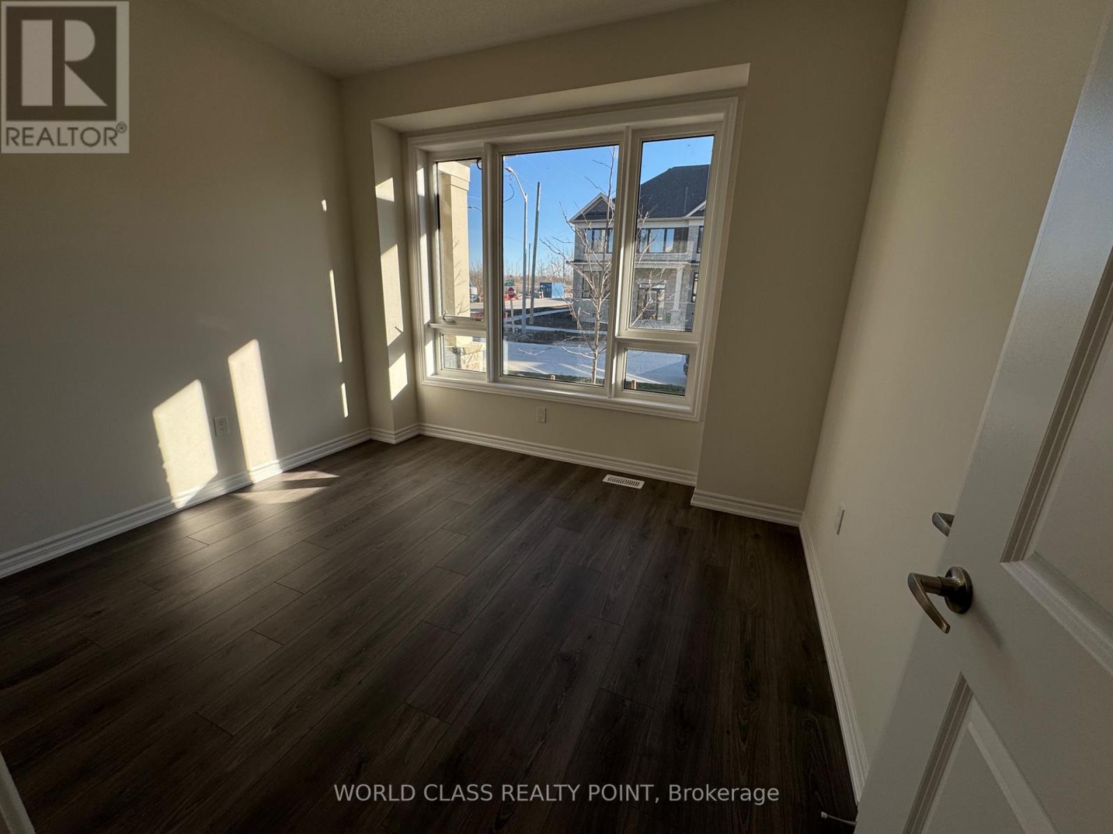 168 Alcorn Drive, Kawartha Lakes (Lindsay), Ontario  K9V 0T2 - Photo 5 - X12698724