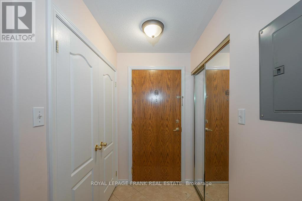 102 - 300 Spillsbury Drive, Peterborough (Otonabee Ward 1), Ontario  K9K 0B4 - Photo 2 - X12699378