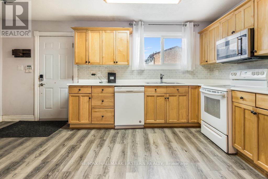 34 - 996 Sydenham Road, Peterborough (Ashburnham Ward 4), Ontario  K9J 7V7 - Photo 5 - X12699382