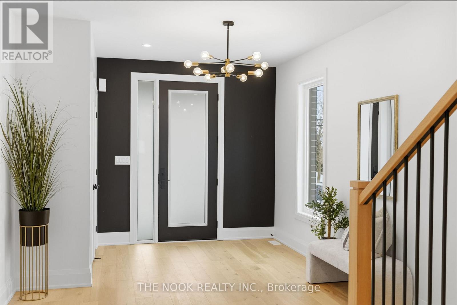 678 Otonabee Drive, Peterborough (Ashburnham Ward 4), Ontario  K9J 7P9 - Photo 4 - X12700068