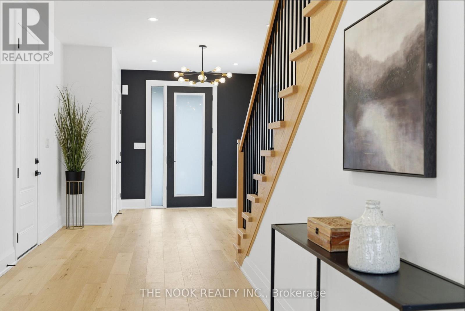 678 Otonabee Drive, Peterborough (Ashburnham Ward 4), Ontario  K9J 7P9 - Photo 5 - X12700068