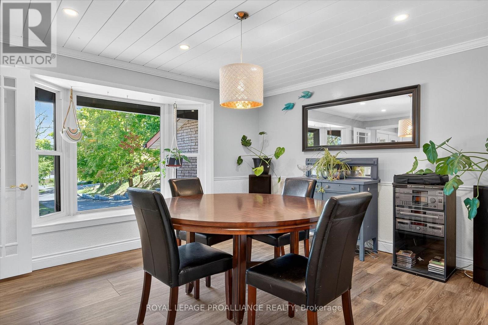 9 Leanne Avenue, Otonabee-South Monaghan, Ontario  K9J 6X8 - Photo 7 - X12700096