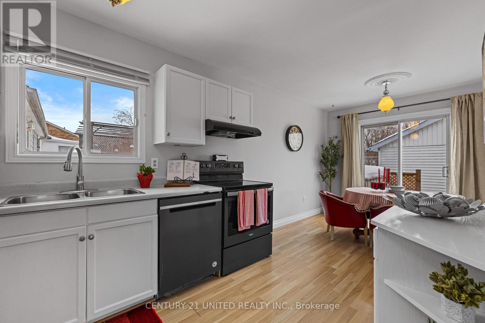 1175 Neptune Street, Peterborough (Northcrest Ward 5), Ontario  K9H 7M7 - Photo 8 - X12700462