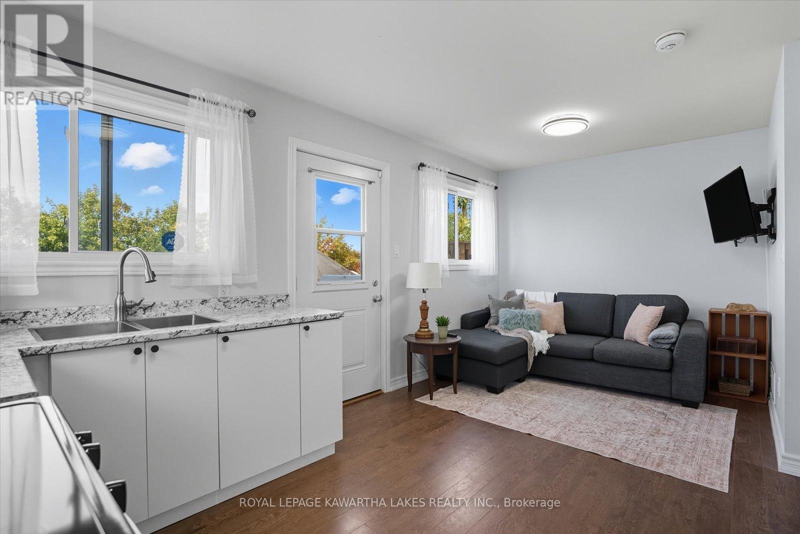 18 Mary Street W, Kawartha Lakes (Lindsay), Ontario  K9V 2N4 - Photo 28 - X12700570