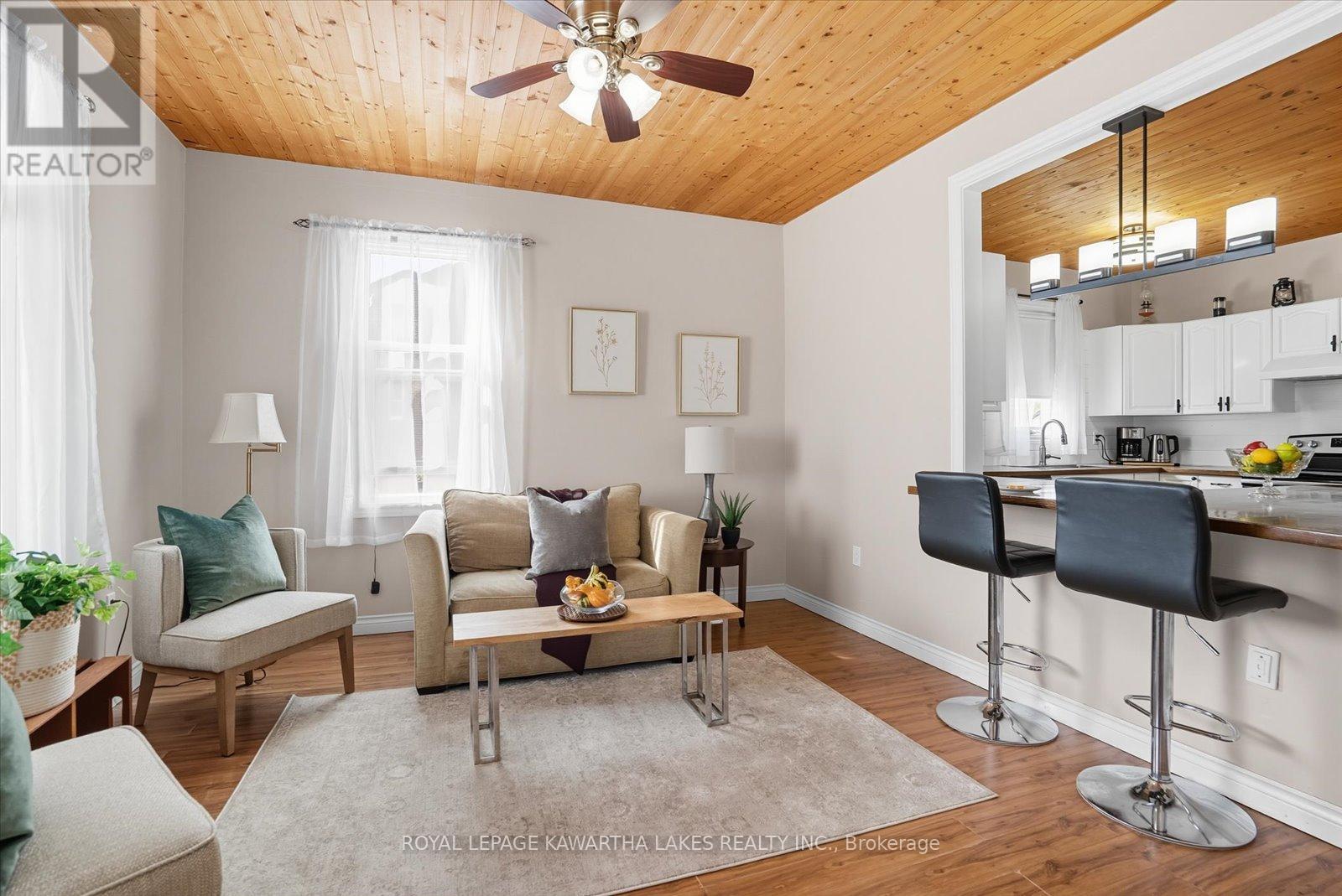 18 Mary Street W, Kawartha Lakes (Lindsay), Ontario  K9V 2N4 - Photo 8 - X12700570