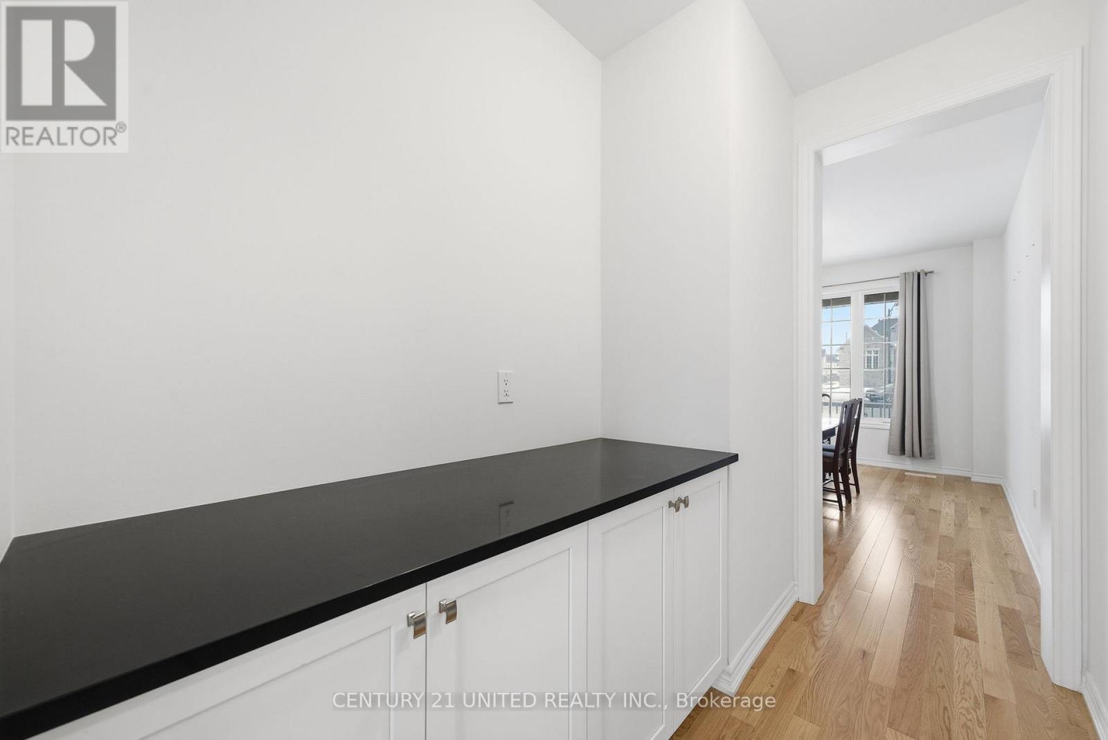 4 Golden Meadows Drive, Otonabee-South Monaghan, Ontario  K9J 0K6 - Photo 11 - X12701348