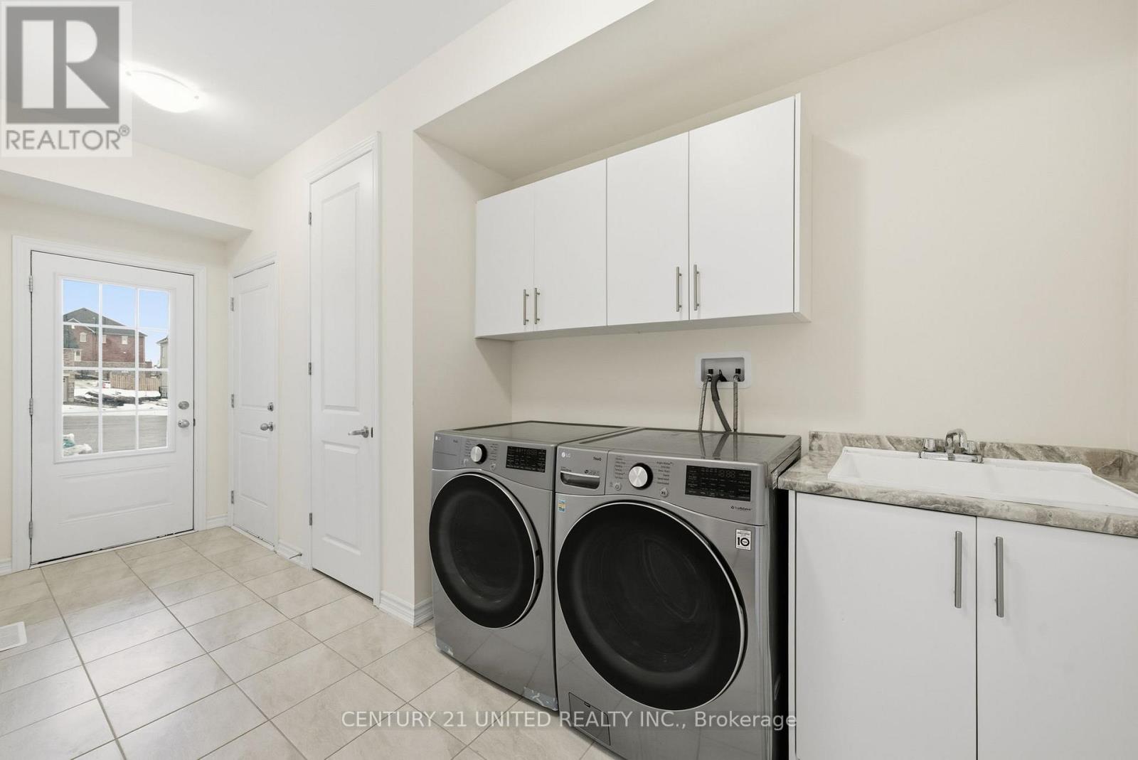 4 Golden Meadows Drive, Otonabee-South Monaghan, Ontario  K9J 0K6 - Photo 12 - X12701348