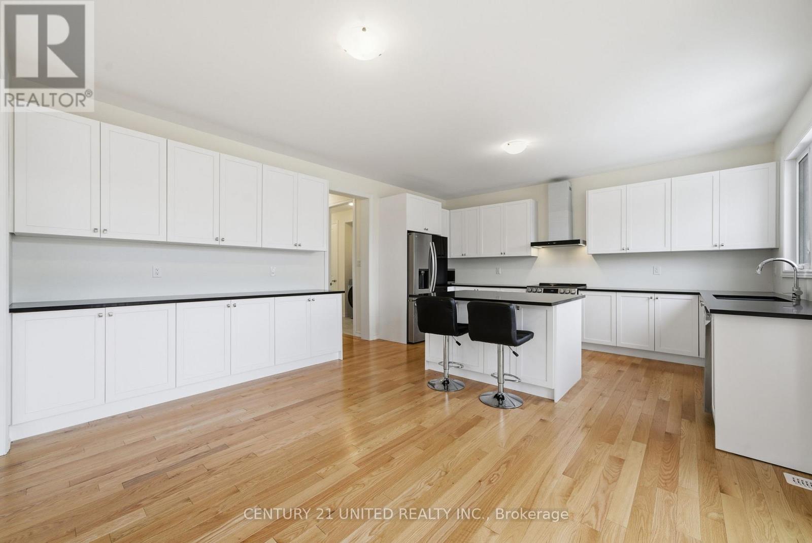 4 Golden Meadows Drive, Otonabee-South Monaghan, Ontario  K9J 0K6 - Photo 14 - X12701348