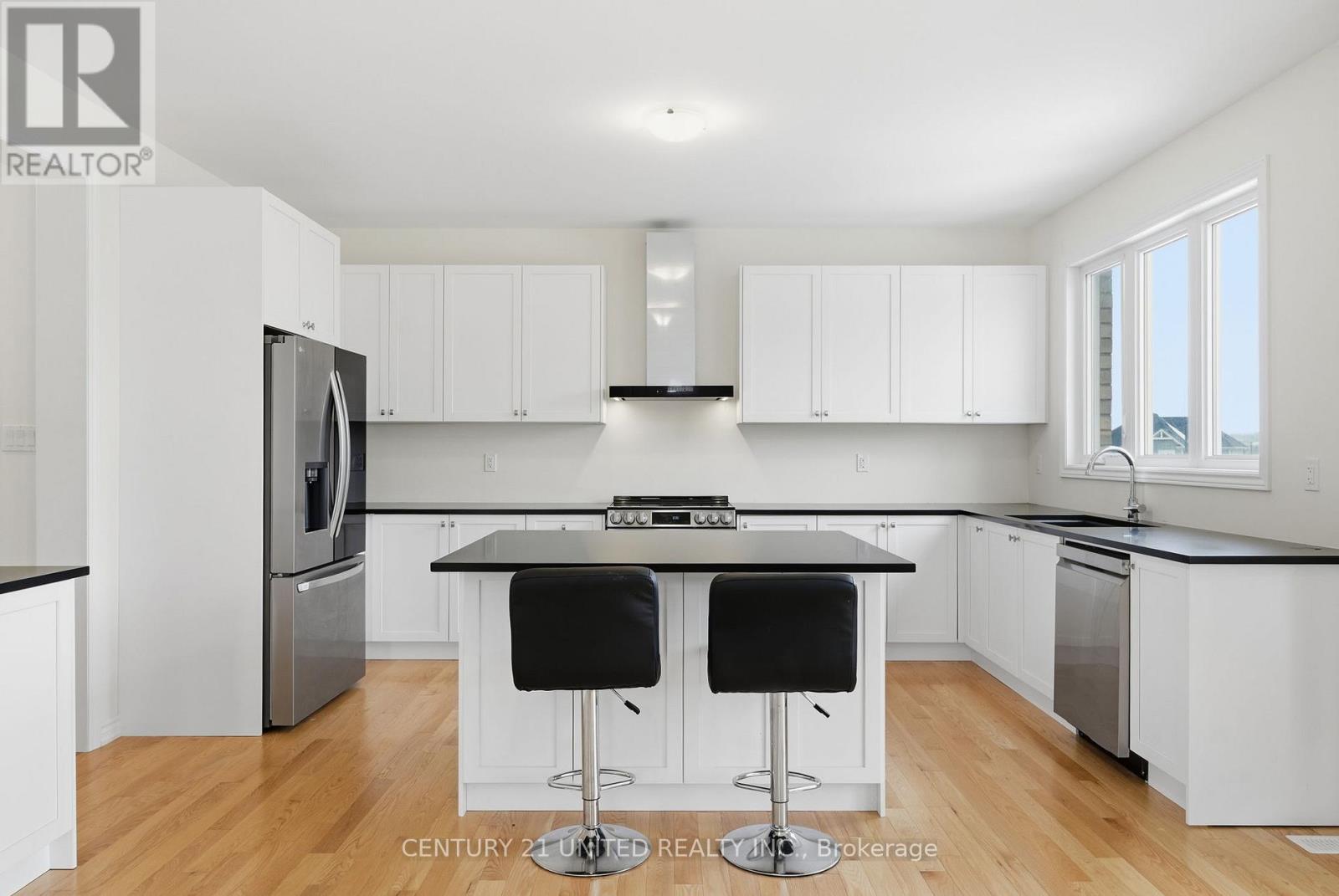 4 Golden Meadows Drive, Otonabee-South Monaghan, Ontario  K9J 0K6 - Photo 15 - X12701348