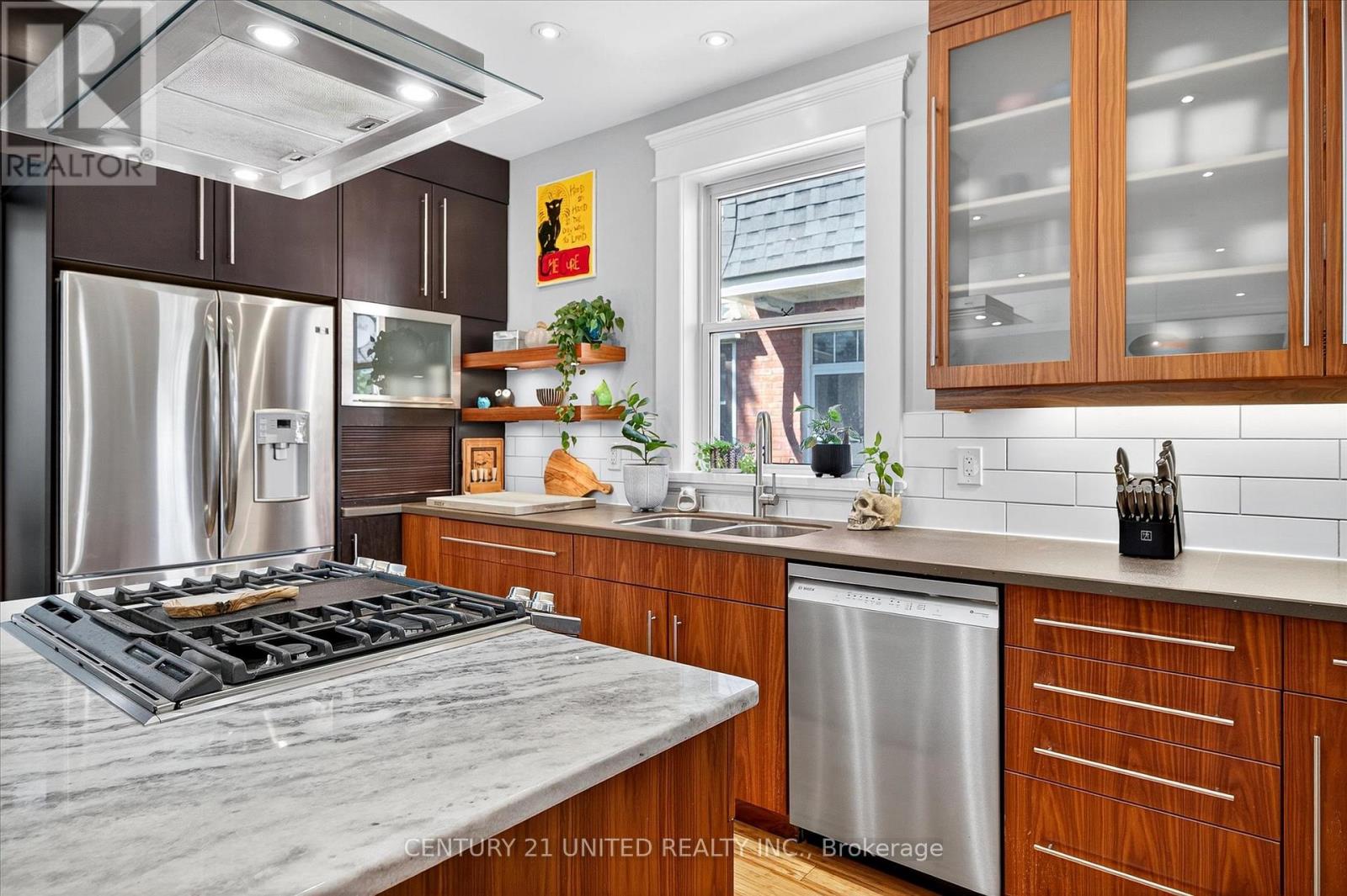 317 Margaret Avenue, Peterborough (Town Ward 3), Ontario  K9J 5H1 - Photo 6 - X12702300