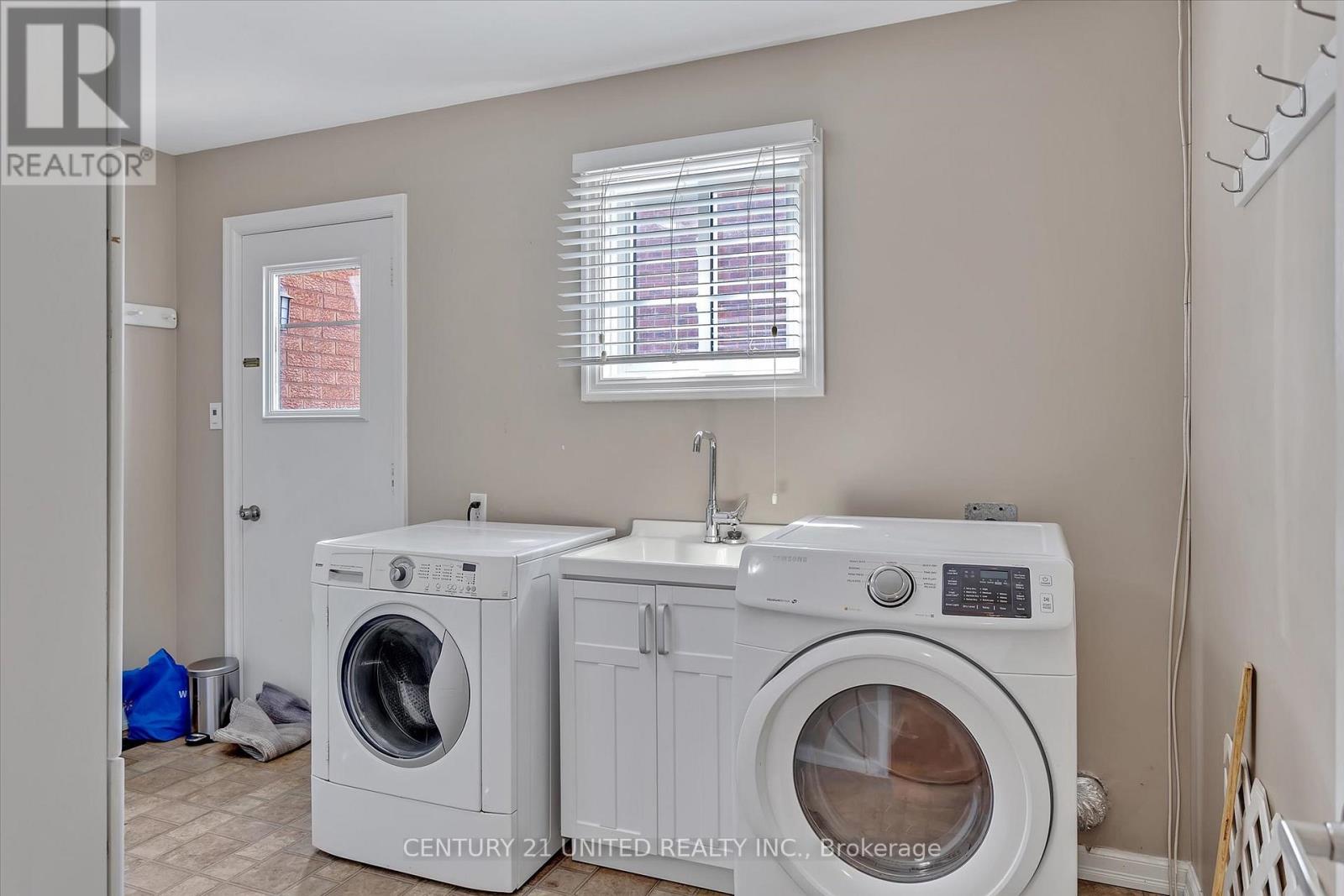 1908 Mapleridge Drive, Peterborough (Monaghan Ward 2), Ontario  K9K 2E4 - Photo 16 - X12703010