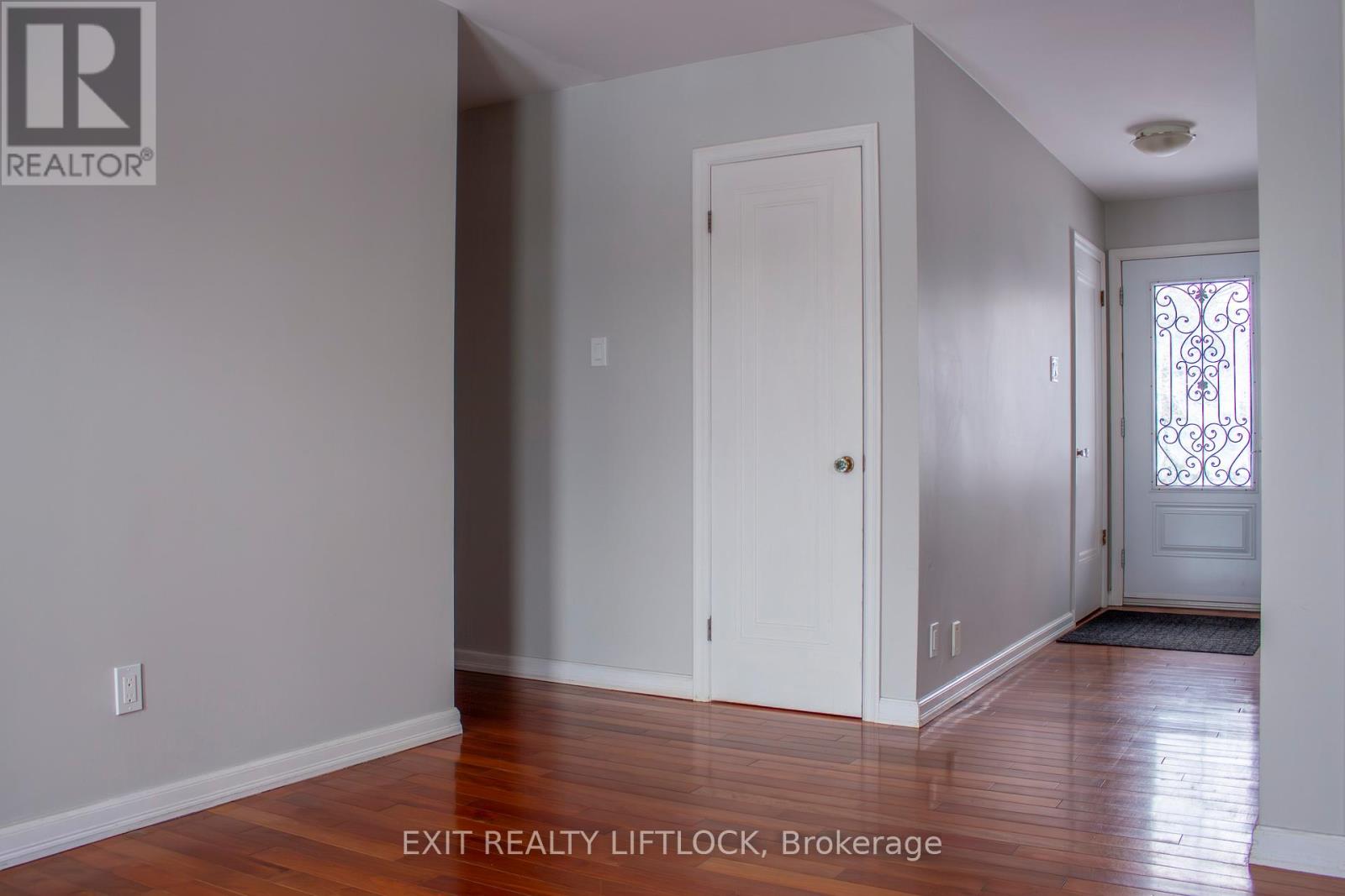 2105 Deer Bay Road, Selwyn, Ontario  K0L 2H0 - Photo 4 - X12703144