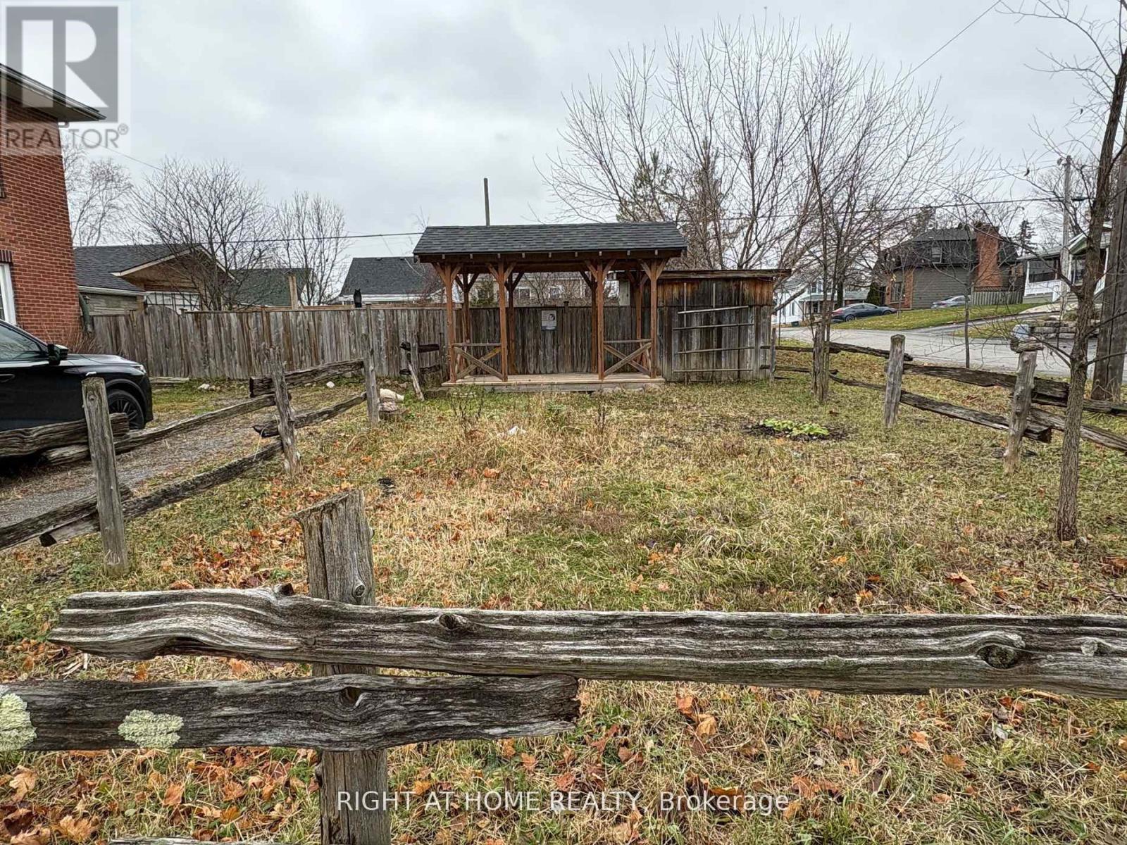 266 Euclid Avenue, Peterborough (Ashburnham Ward 4), Ontario  K9H 1M4 - Photo 2 - X12704116