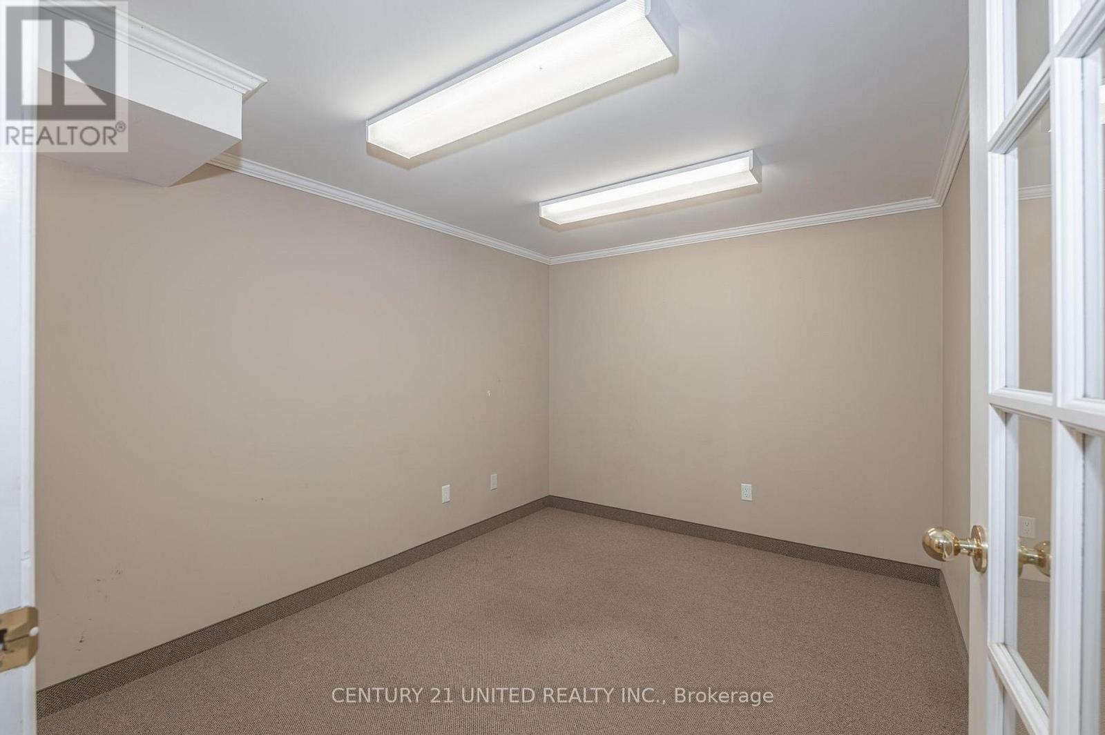 32 - 347 Pido Road, Peterborough (Ashburnham Ward 4), Ontario  K9J 6X7 - Photo 8 - X12704696