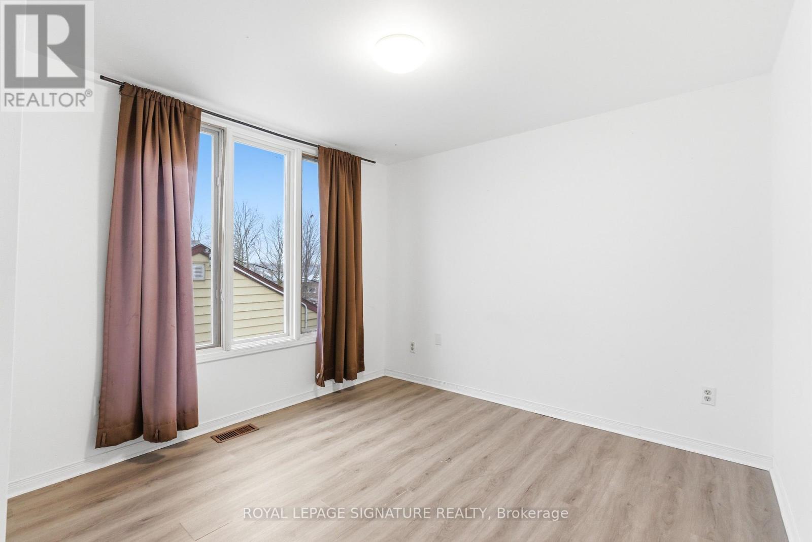 805 Morphet Avenue, Peterborough (Otonabee Ward 1), Ontario  K9J 2X7 - Photo 22 - X12704976