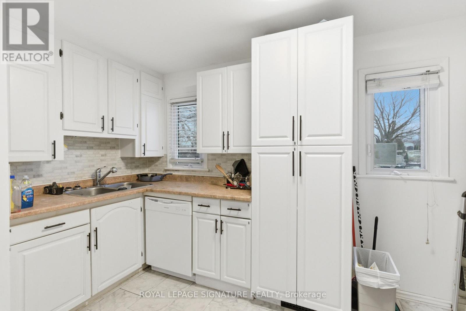 805 Morphet Avenue, Peterborough (Otonabee Ward 1), Ontario  K9J 2X7 - Photo 3 - X12704976