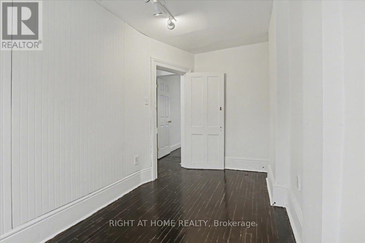 157 Lindsay Street S, Kawartha Lakes (Lindsay), Ontario  K9V 1T7 - Photo 17 - X12705332