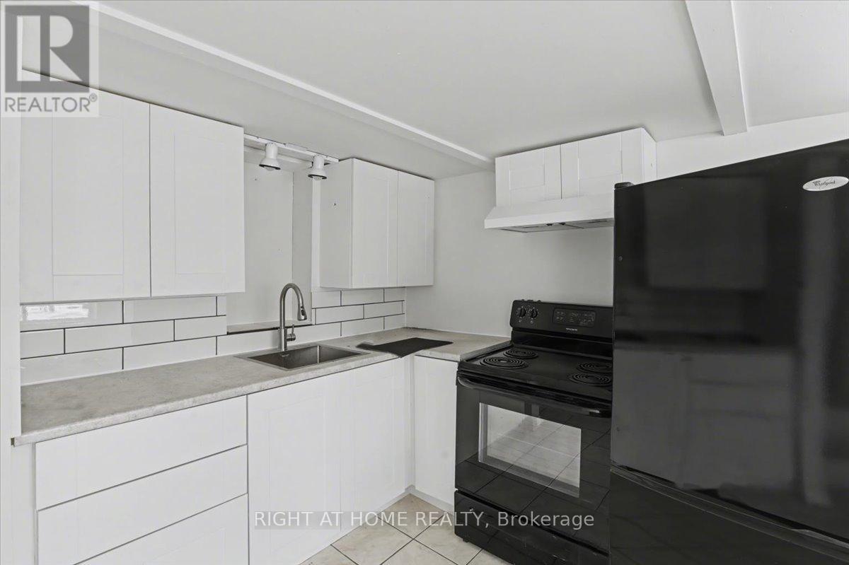 157 Lindsay Street S, Kawartha Lakes (Lindsay), Ontario  K9V 1T7 - Photo 21 - X12705334