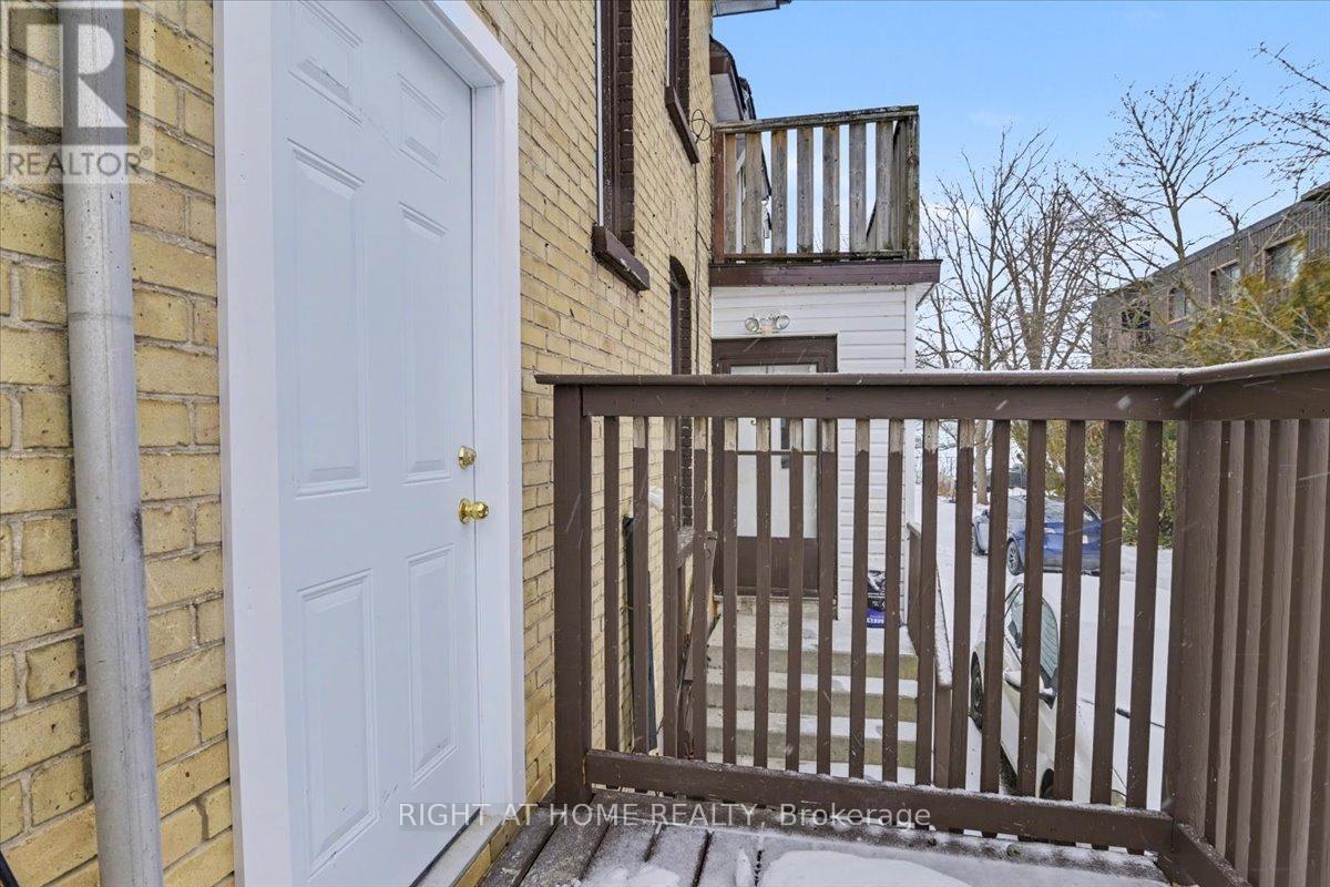 157 Lindsay Street S, Kawartha Lakes (Lindsay), Ontario  K9V 1T7 - Photo 9 - X12705334