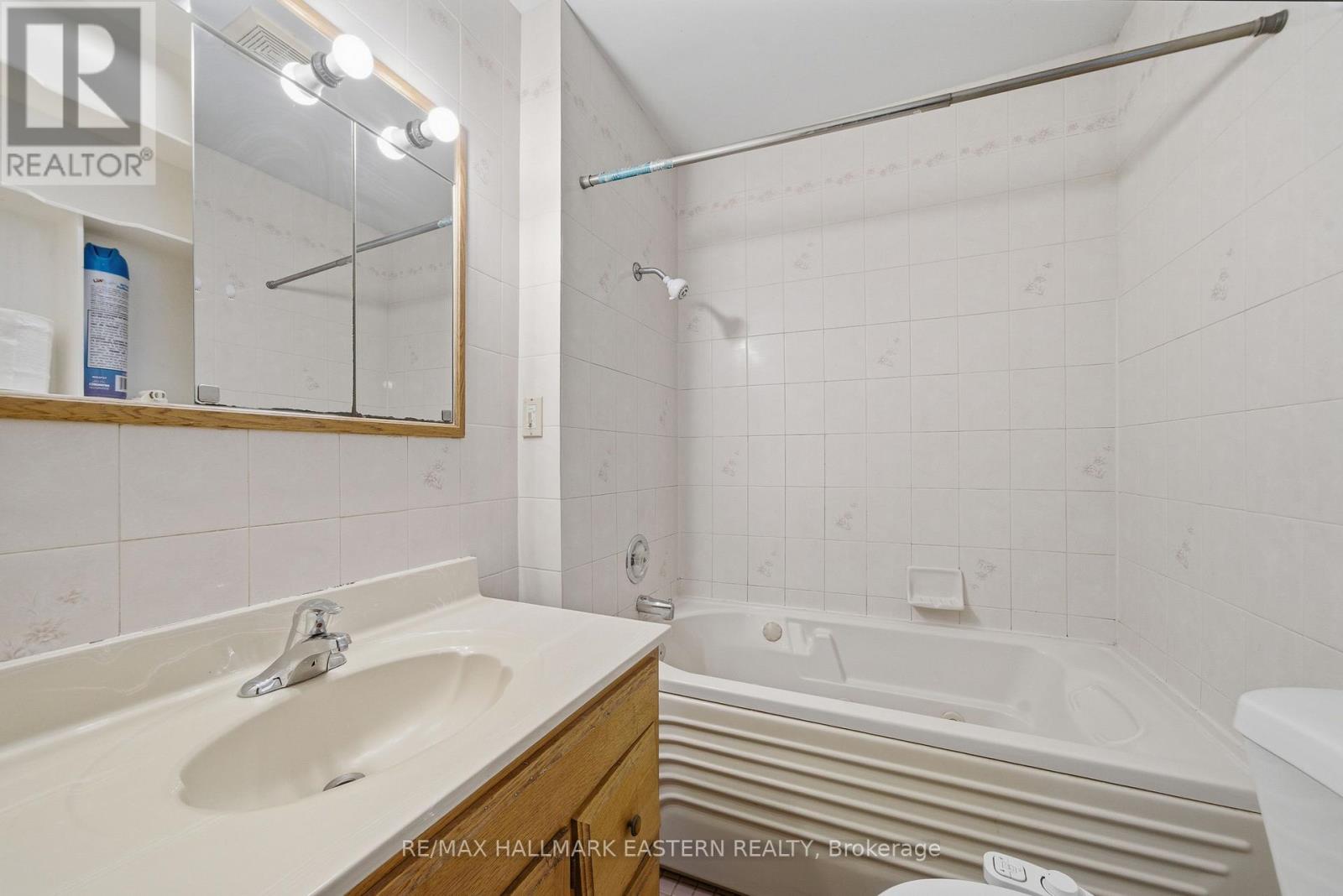 597 Bethune Street, Peterborough (Town Ward 3), Ontario  K9H 3Z7 - Photo 10 - X12705914