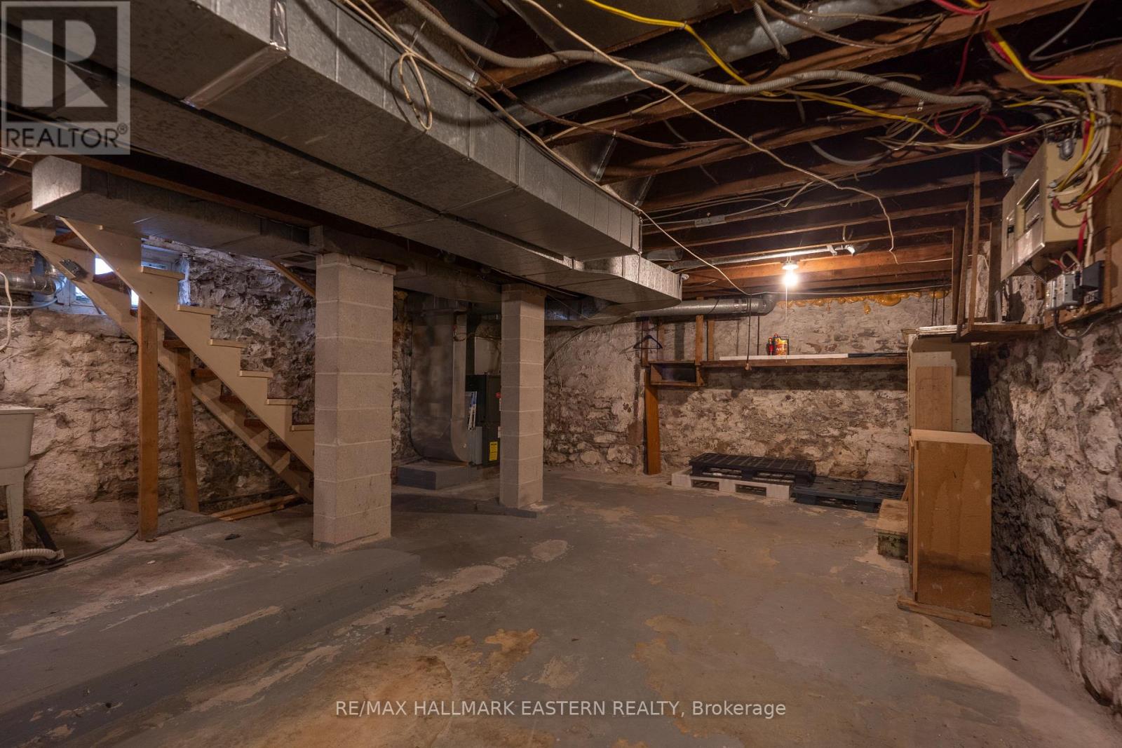 597 Bethune Street, Peterborough (Town Ward 3), Ontario  K9H 3Z7 - Photo 29 - X12705914