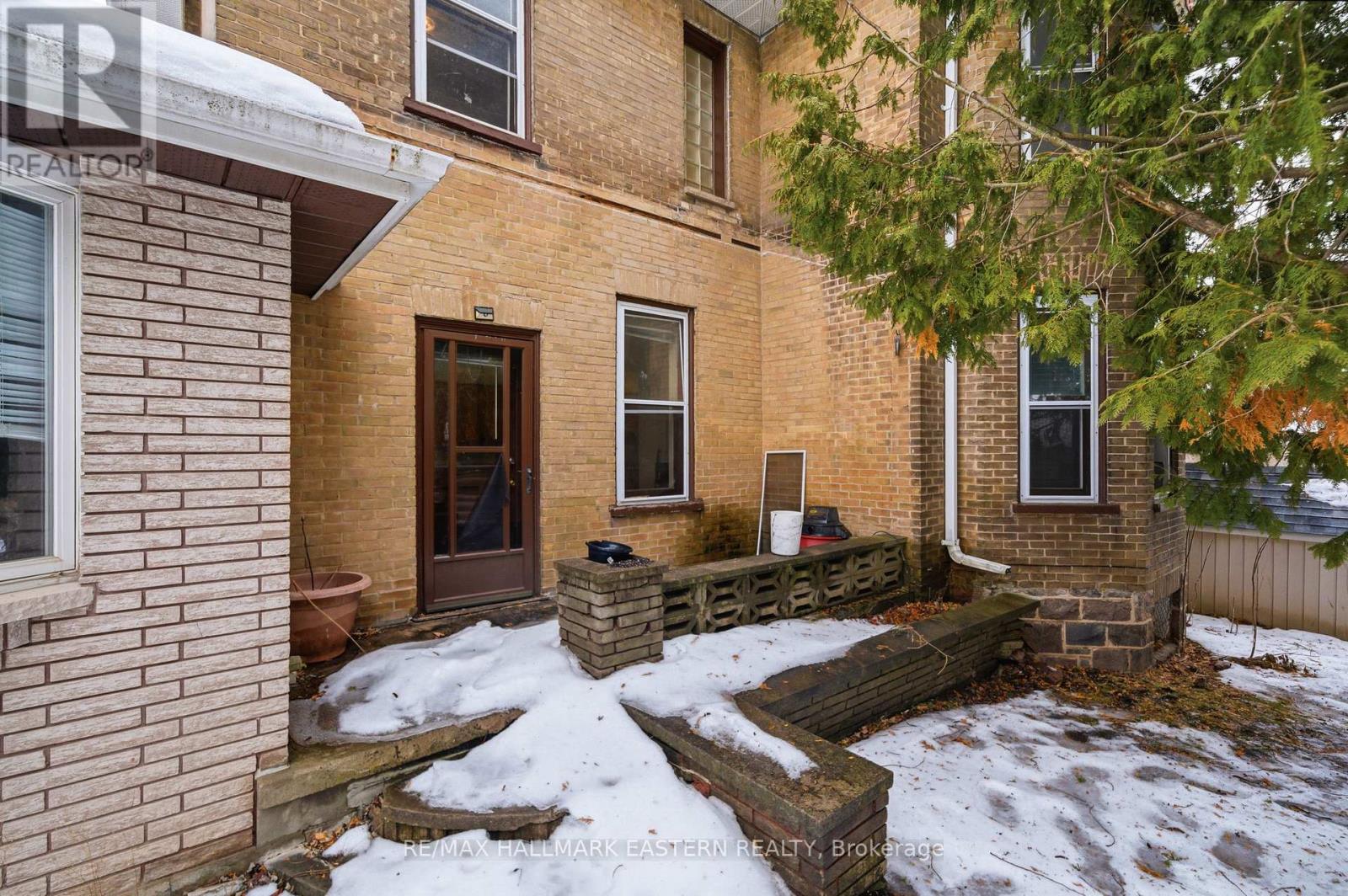 597 Bethune Street, Peterborough (Town Ward 3), Ontario  K9H 3Z7 - Photo 35 - X12705914