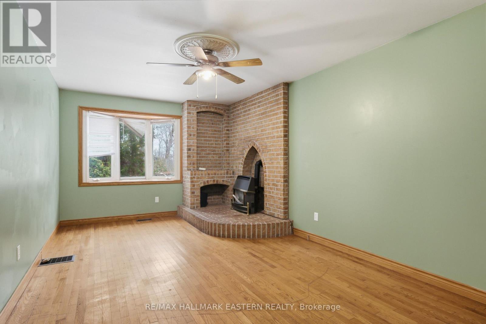 597 Bethune Street, Peterborough (Town Ward 3), Ontario  K9H 3Z7 - Photo 7 - X12705914