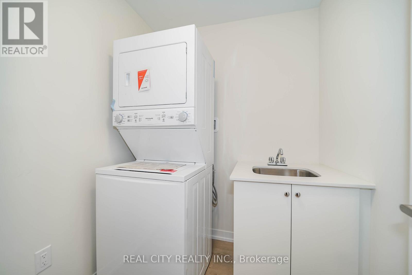 30 - 30 Ziibi Way Main Way N, Clarington (Newcastle), Ontario  L1B 0W5 - Photo 20 - E12706886