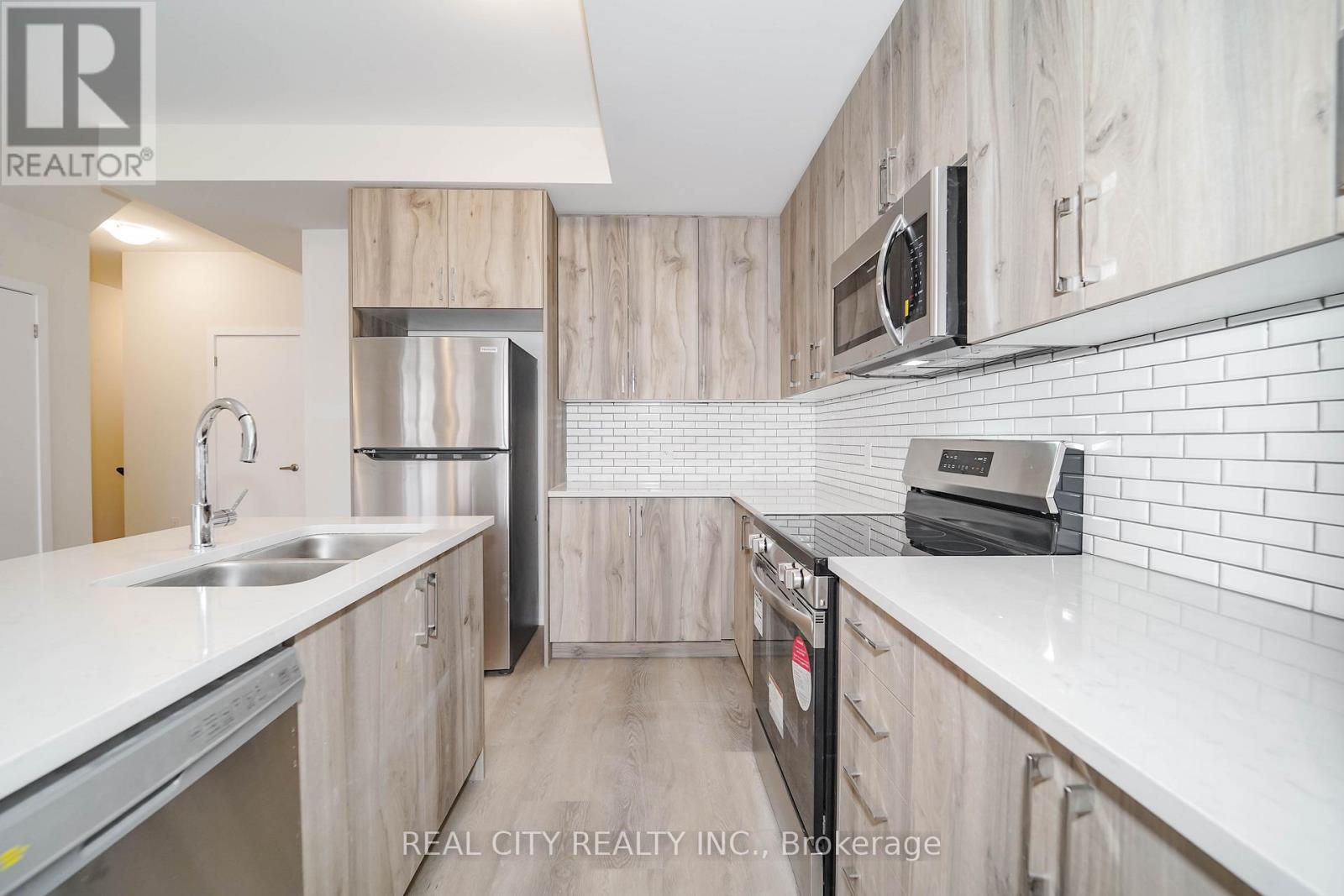 30 - 30 Ziibi Way Main Way N, Clarington (Newcastle), Ontario  L1B 0W5 - Photo 6 - E12706886