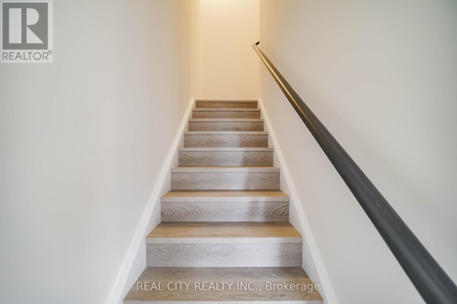 30 - 30 Ziibi Way Main Way N, Clarington (Newcastle), Ontario  L1B 0W5 - Photo 7 - E12706886