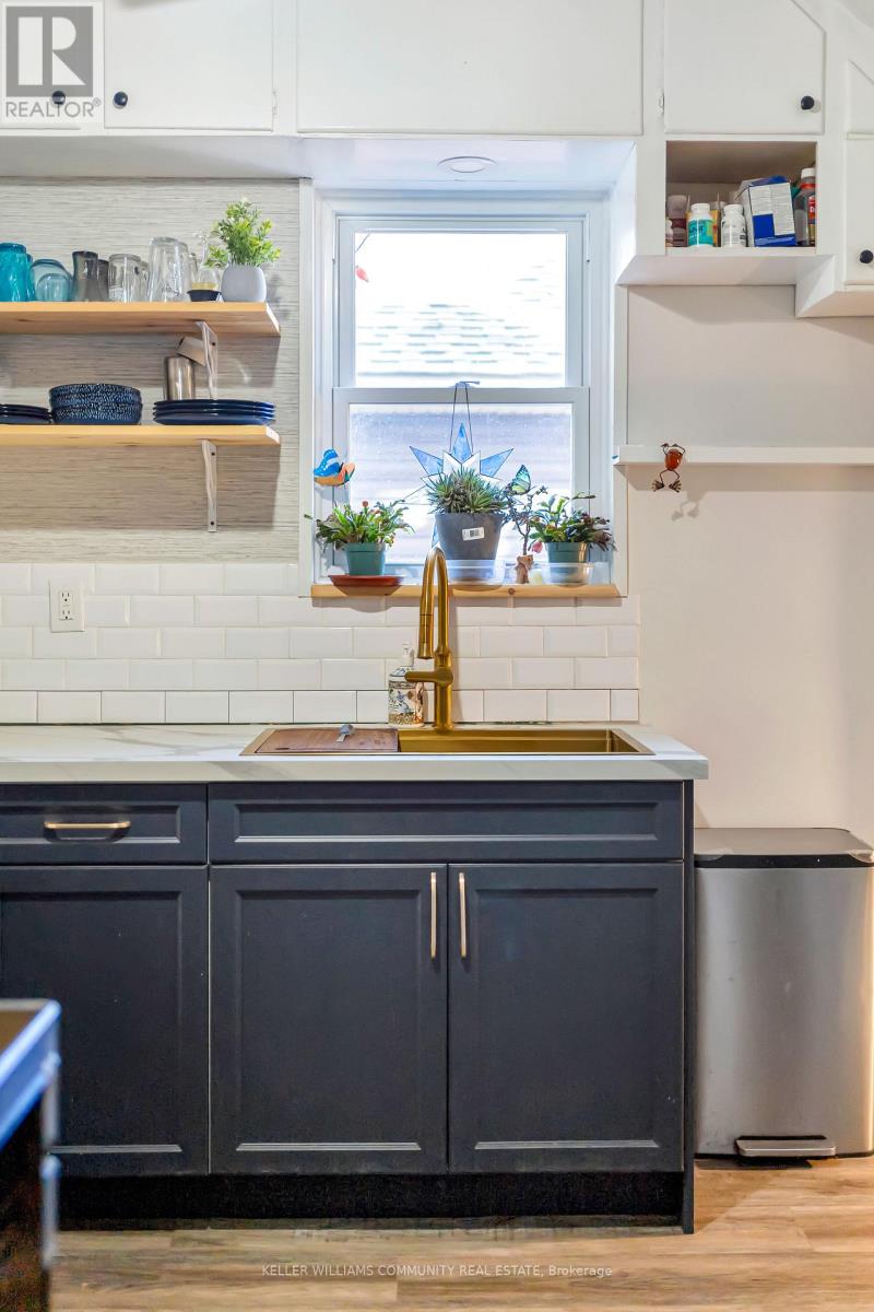 112 Lansdowne Street W, Peterborough (Town Ward 3), Ontario  K9J 1Y1 - Photo 17 - X12707024