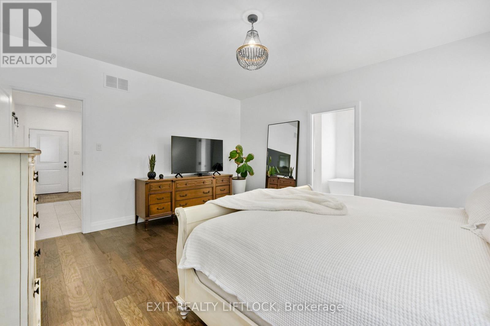 1658 County Road 40, Douro-Dummer, Ontario  K0L 2V0 - Photo 18 - X12707854