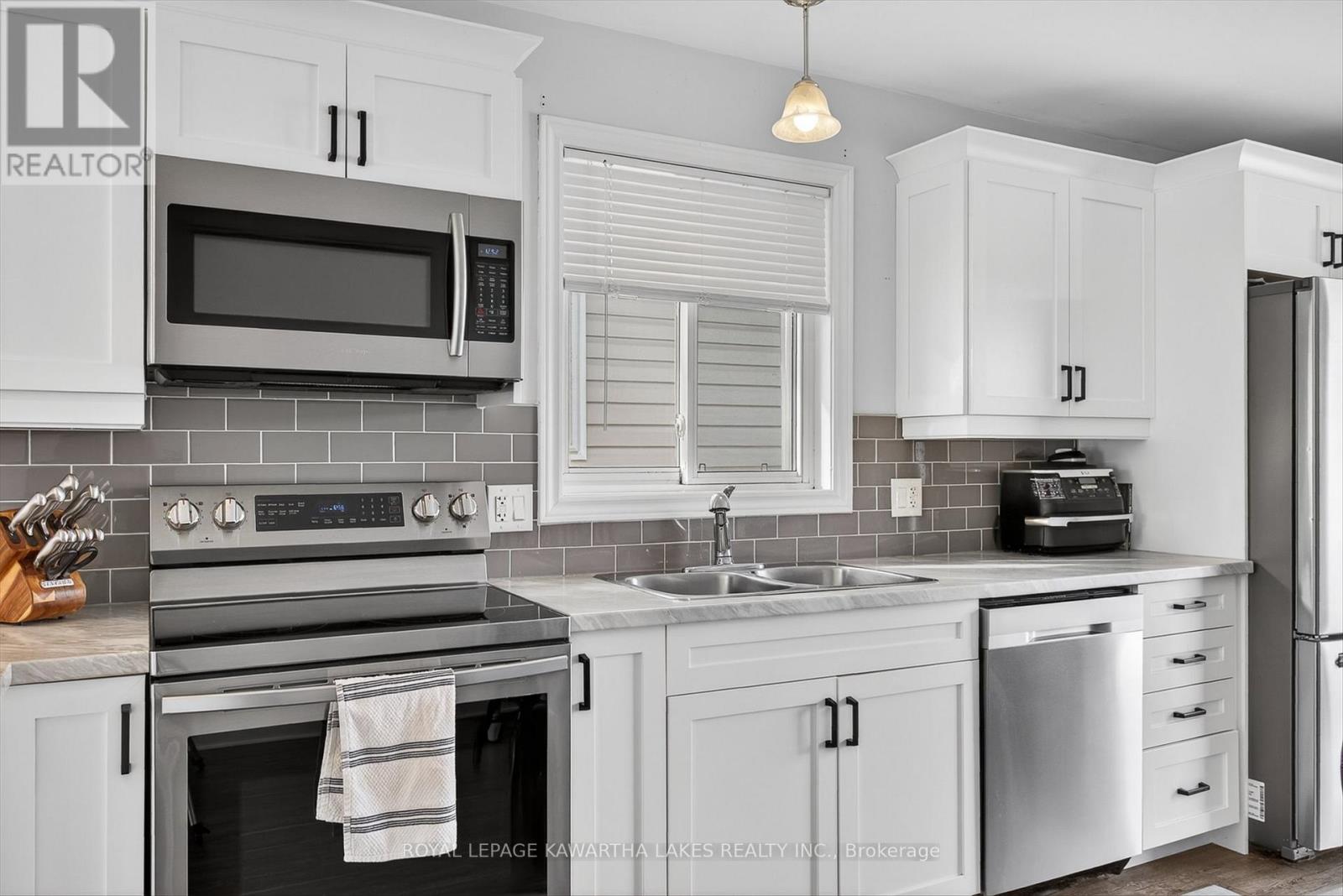 124 Mary Street W, Kawartha Lakes (Lindsay), Ontario  K9V 0B8 - Photo 10 - X12707986