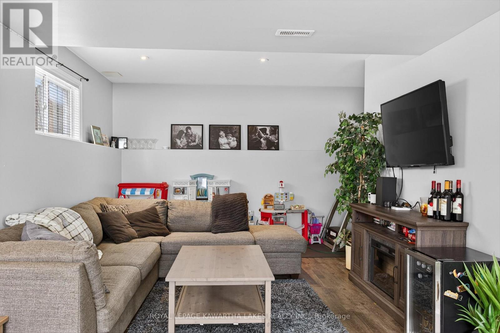 124 Mary Street W, Kawartha Lakes (Lindsay), Ontario  K9V 0B8 - Photo 27 - X12707986