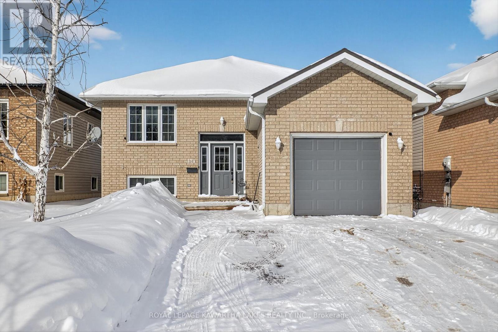 124 Mary Street W, Kawartha Lakes (Lindsay), Ontario  K9V 0B8 - Photo 3 - X12707986