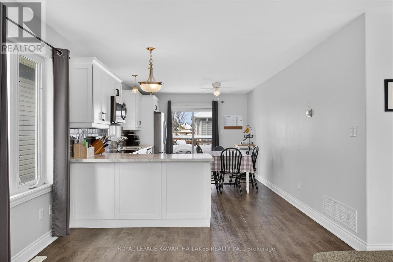 124 Mary Street W, Kawartha Lakes (Lindsay), Ontario  K9V 0B8 - Photo 7 - X12707986