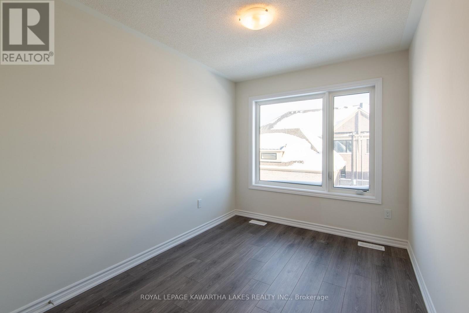 73 Watts Mews, Kawartha Lakes (Lindsay), Ontario  K9V 5V4 - Photo 17 - X12708052