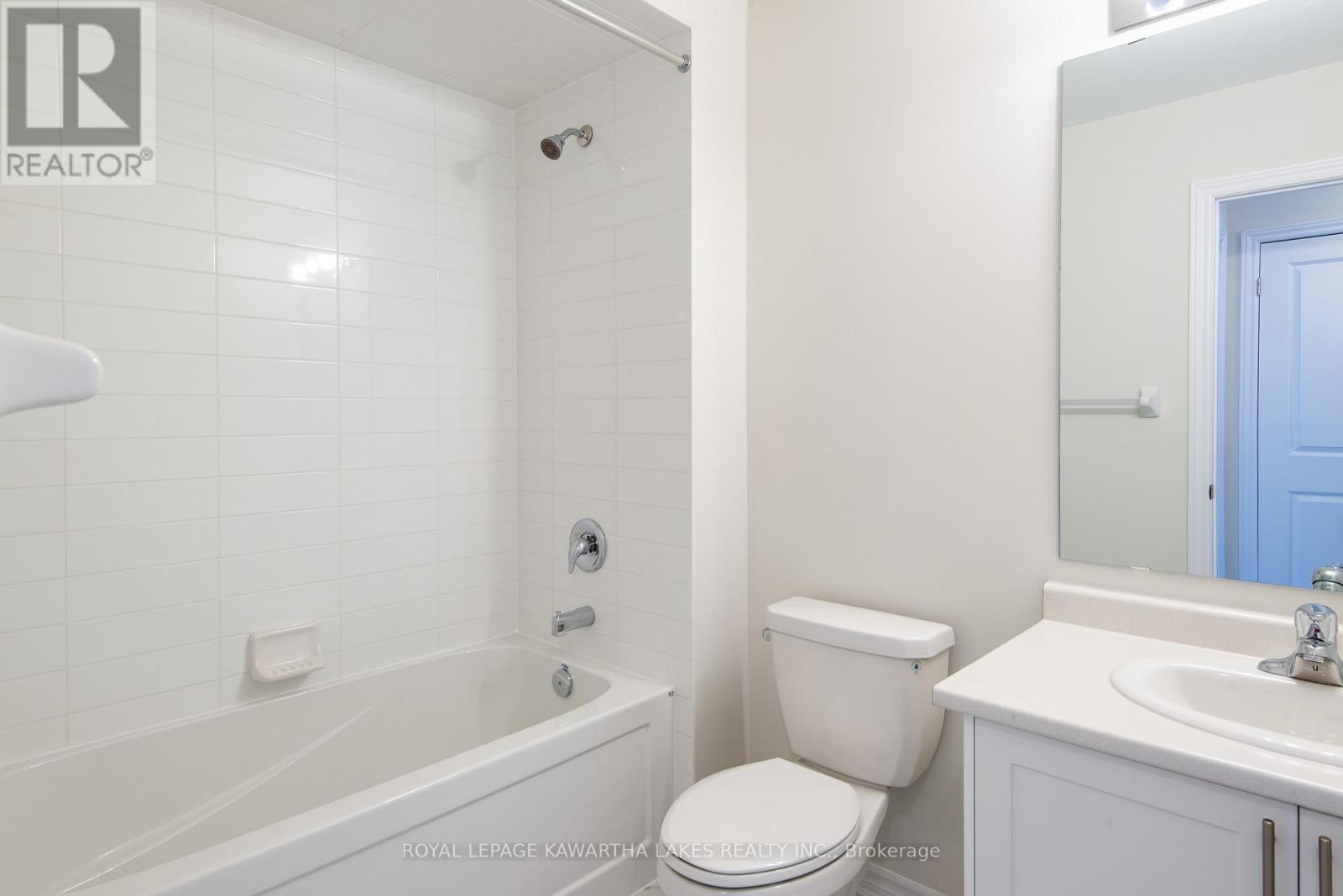 73 Watts Mews, Kawartha Lakes (Lindsay), Ontario  K9V 5V4 - Photo 20 - X12708052