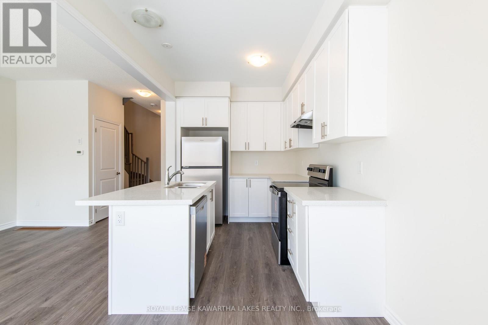 73 Watts Mews, Kawartha Lakes (Lindsay), Ontario  K9V 5V4 - Photo 7 - X12708052