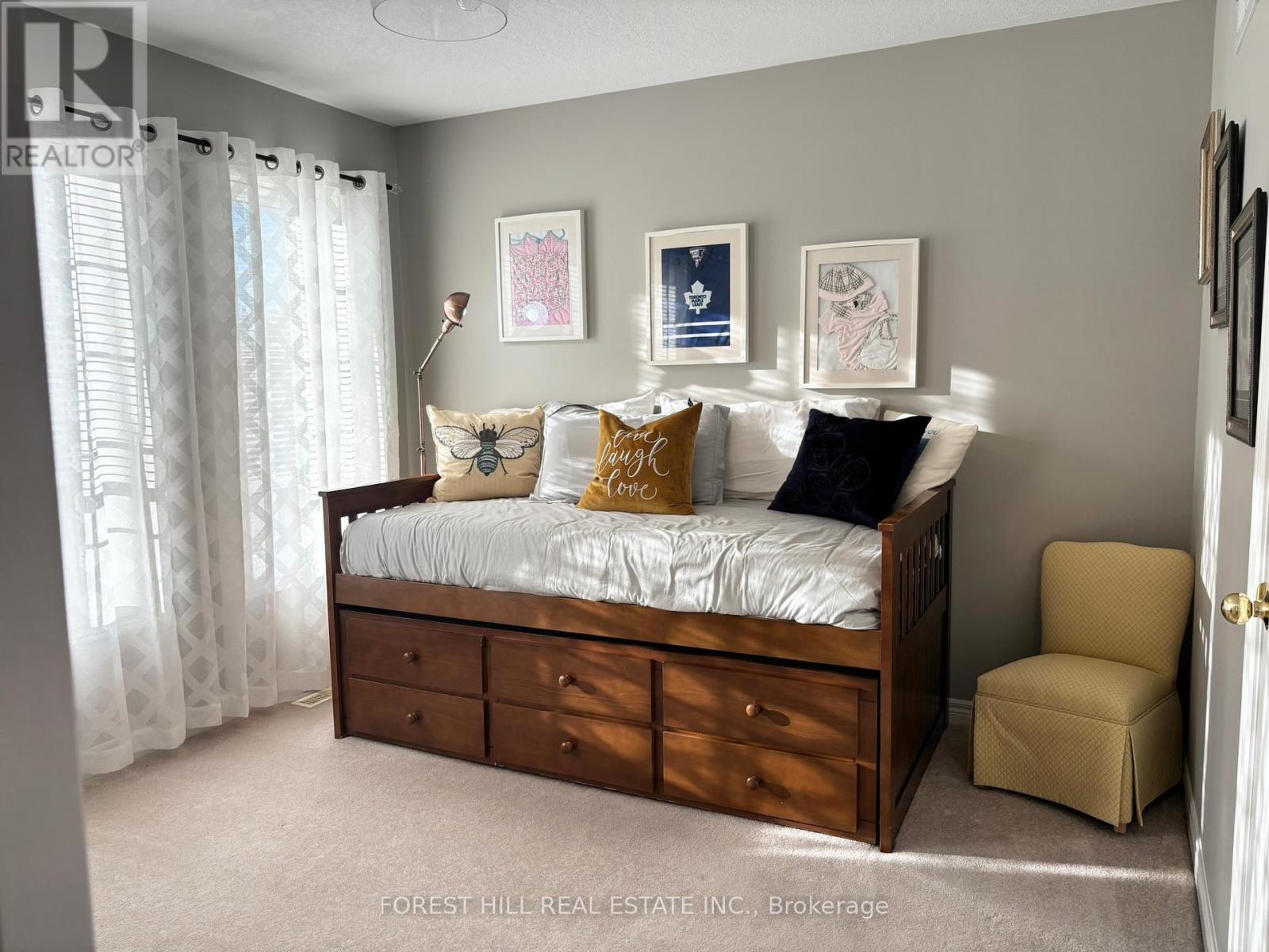 35 Sweetnam Drive, Kawartha Lakes (Lindsay), Ontario  K9V 0A7 - Photo 10 - X12708004