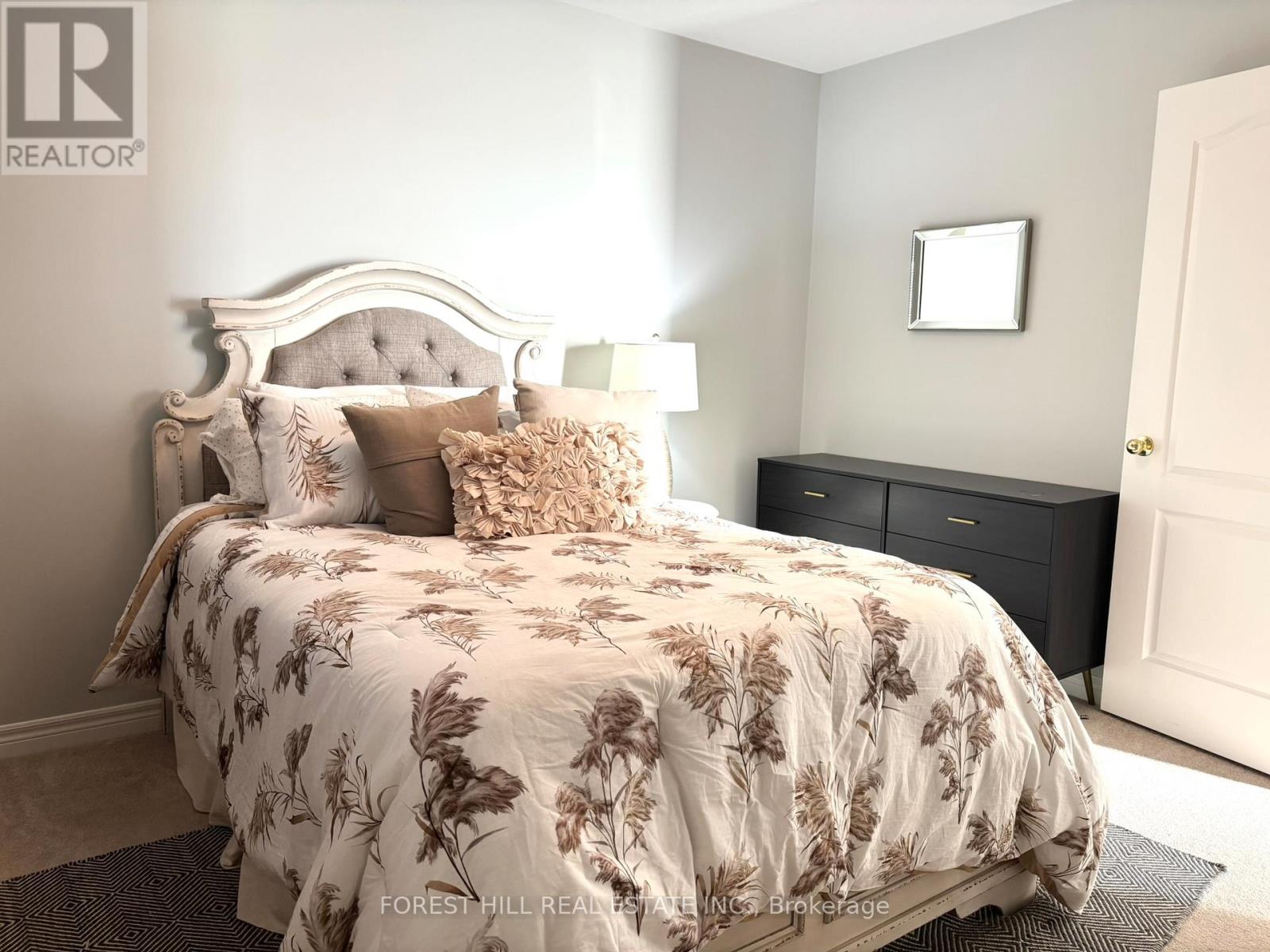 35 Sweetnam Drive, Kawartha Lakes (Lindsay), Ontario  K9V 0A7 - Photo 8 - X12708004