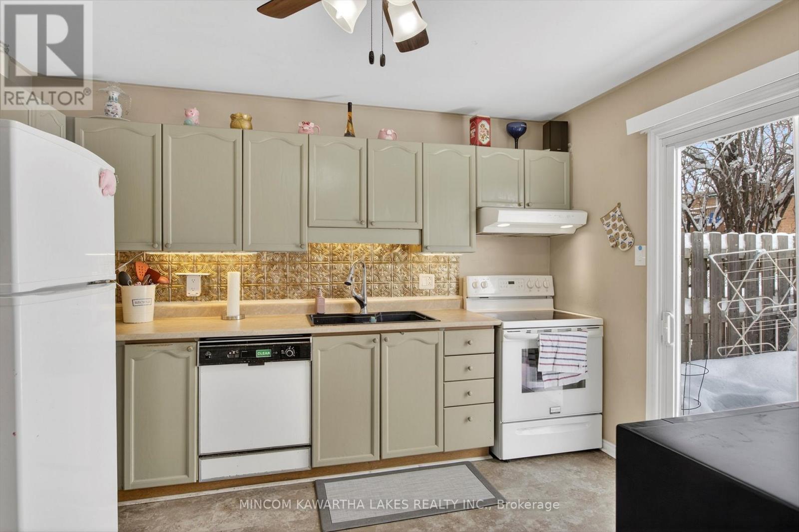 1221 Huntington Circle, Peterborough (Otonabee Ward 1), Ontario  K9K 2B6 - Photo 12 - X12709288