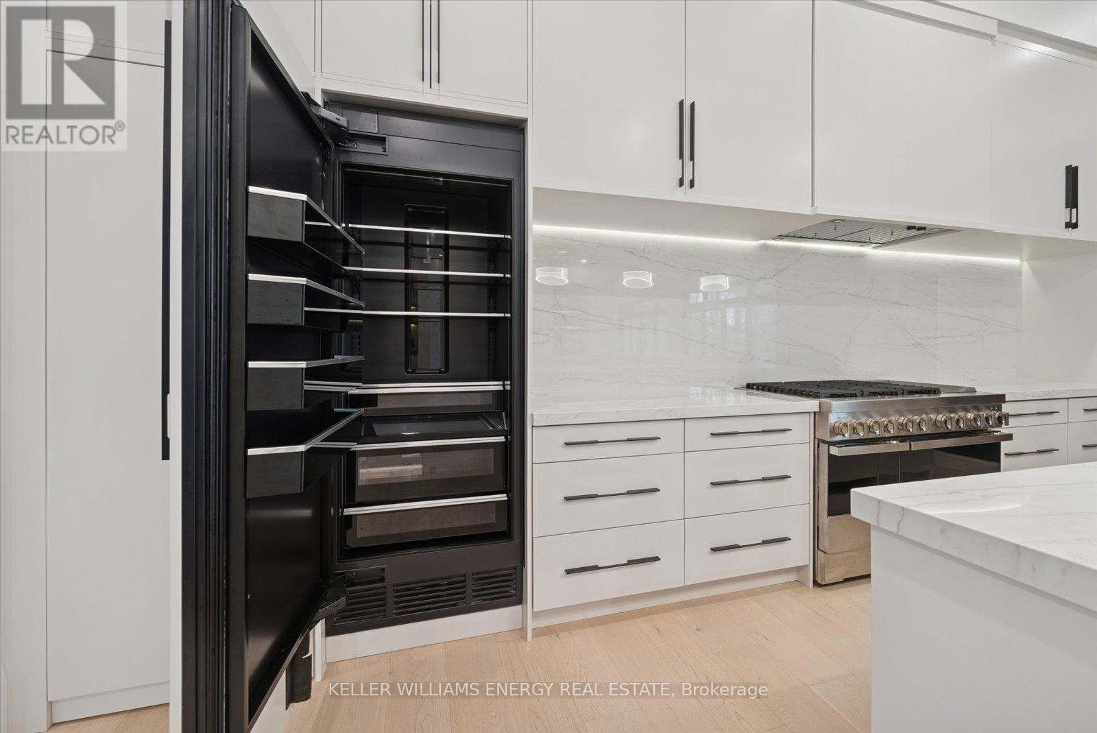 16 Metcalf Street, Clarington (Newcastle), Ontario  L1B 0H4 - Photo 10 - E12710044