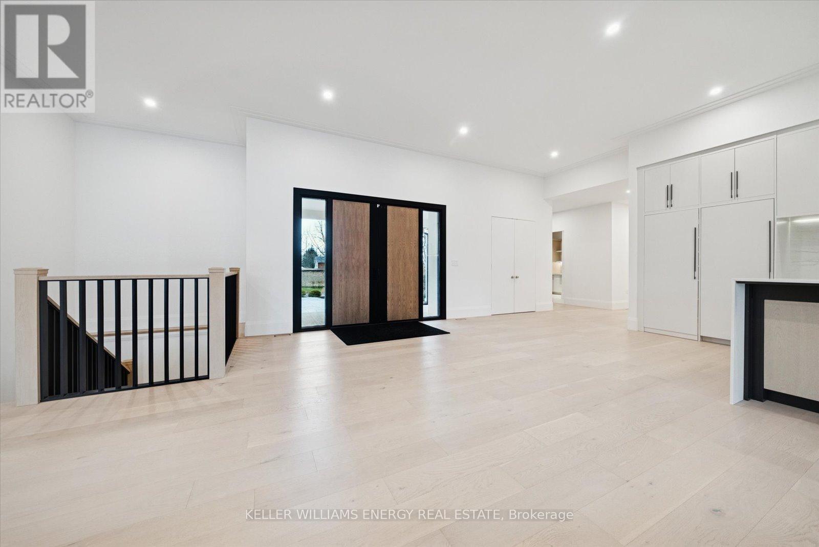 16 Metcalf Street, Clarington (Newcastle), Ontario  L1B 0H4 - Photo 5 - E12710044