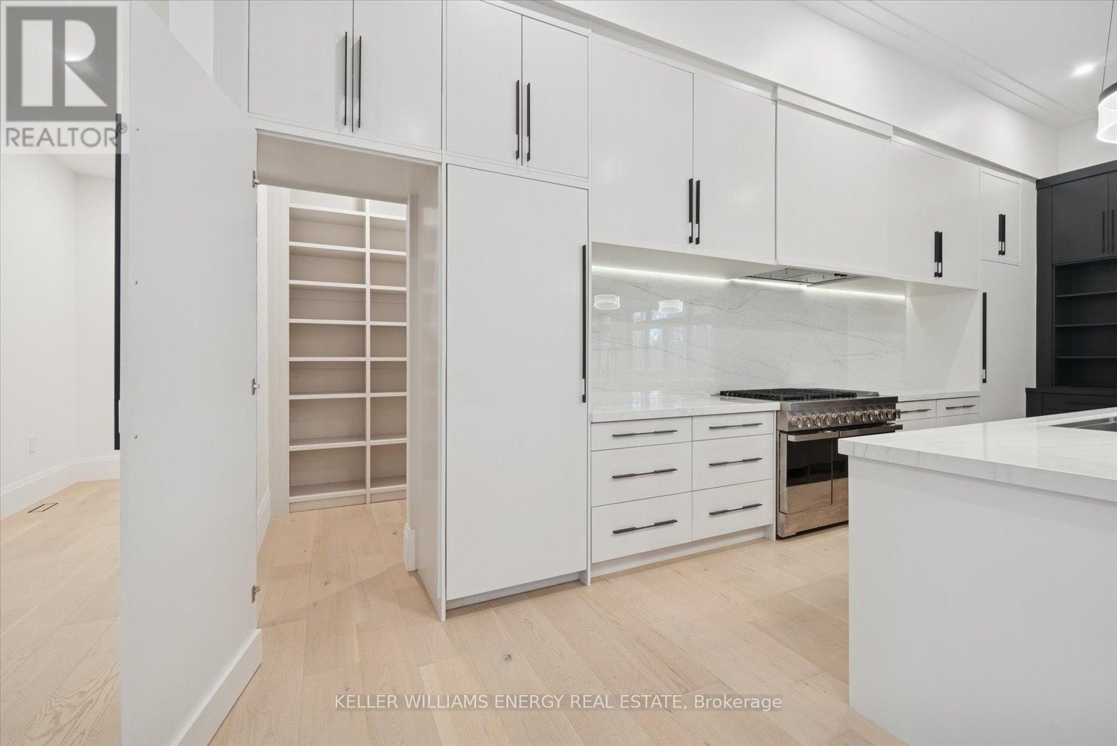 16 Metcalf Street, Clarington (Newcastle), Ontario  L1B 0H4 - Photo 8 - E12710044