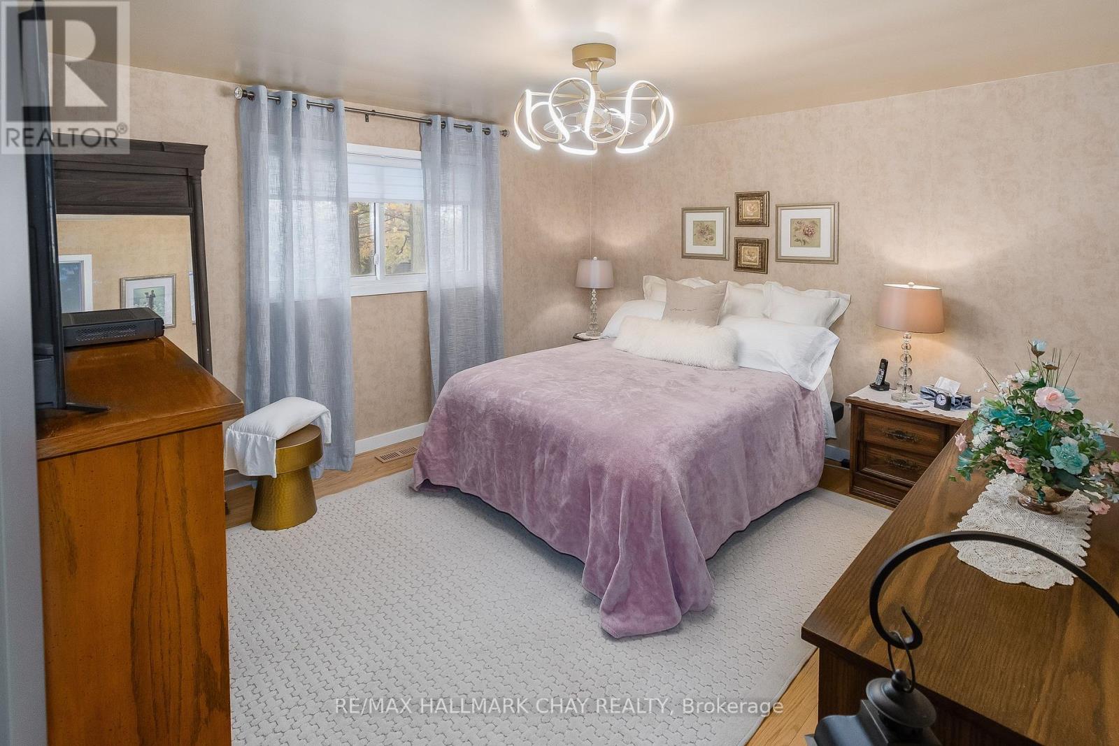 1009 Fairbairn Street, Peterborough (Monaghan Ward 2), Ontario  K9K 1C1 - Photo 17 - X12710012