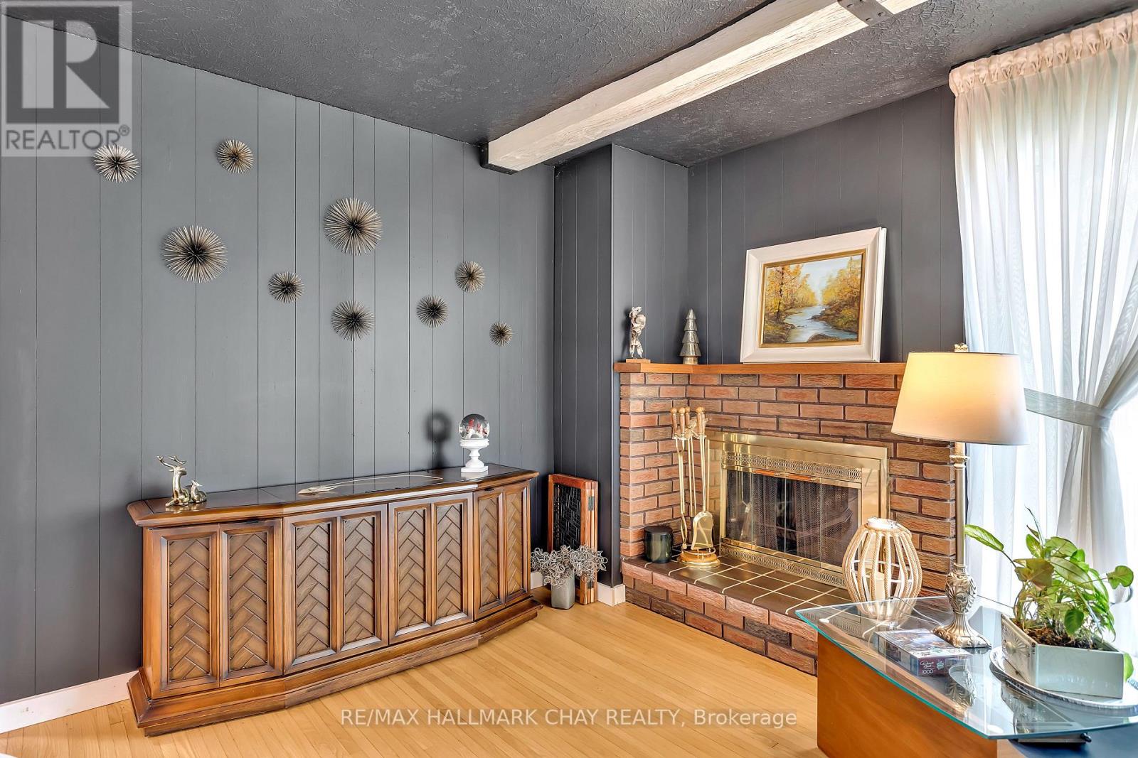 1009 Fairbairn Street, Peterborough (Monaghan Ward 2), Ontario  K9K 1C1 - Photo 6 - X12710012