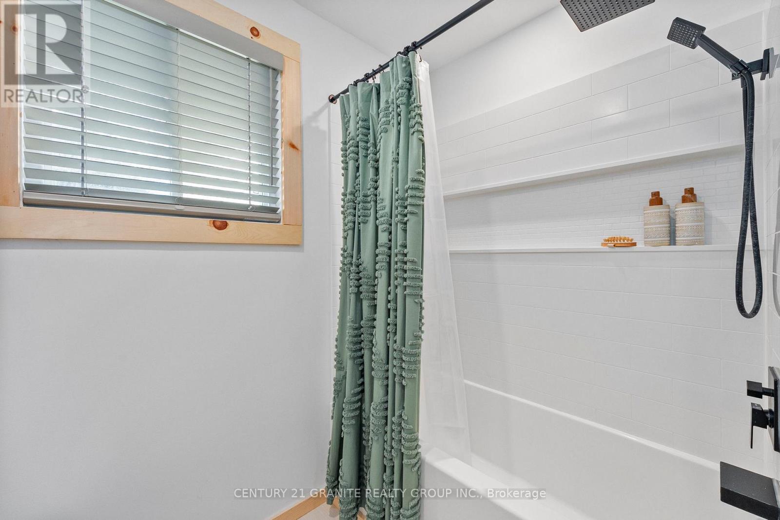 31 Sprucedale Street, Highlands East (Bicroft Ward), Ontario  K0L 1M0 - Photo 24 - X12710656